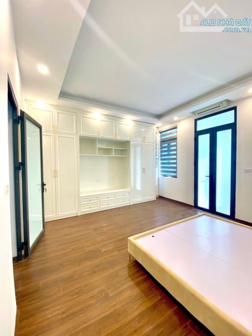 Bán nhà Nguyễn Chính. Khu vực hiếm. Vài bước ra Ô tô tránh. - 8