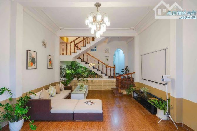 Bán nhà 3 tầng Nam Kỳ Khởi Nghĩa – sổ riêng, dtsd 306m giá : 13,5 tỷ - 8