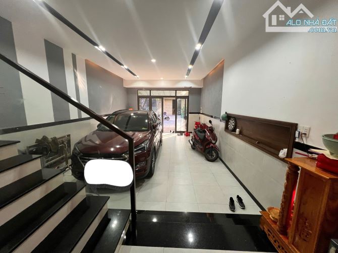 Bán nhà mặt tiền đường Hoài Thanh-80m đất x 3 tầng - Dọn vào ở ngay khu Mỹ An - 8