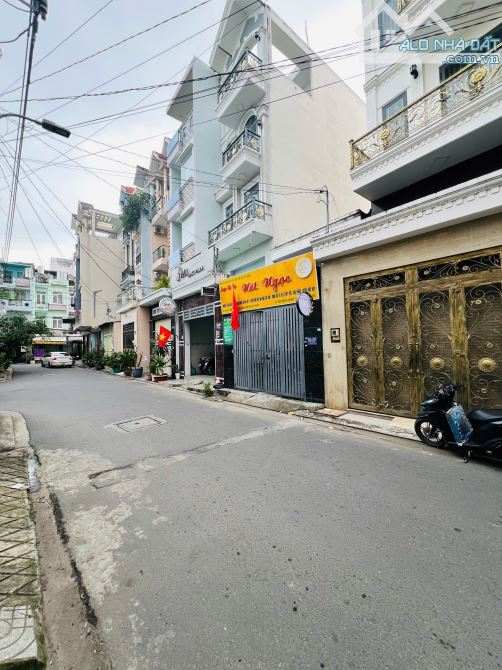 🏠BÁN NHÀ MẶT TIỀN HẺM LỚN HƯƠNG LỘ 2 ( 66m2 , 5 tầng )   -Nhỉnh nhẹ 7 tỷ 🌹  Lh : ☎️0823. - 8