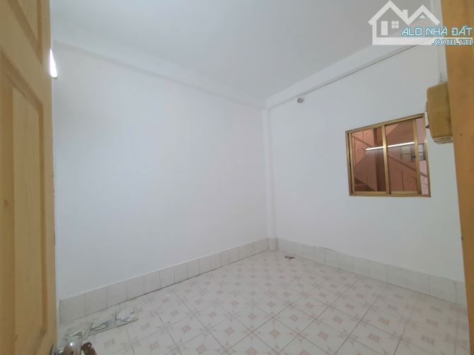 nhà MTKD ngay vòng xoay Hậu Giang, 50 triệu, 4.3 x 25m, 5 tầng, khu Ngân hàng Salon oto - 8