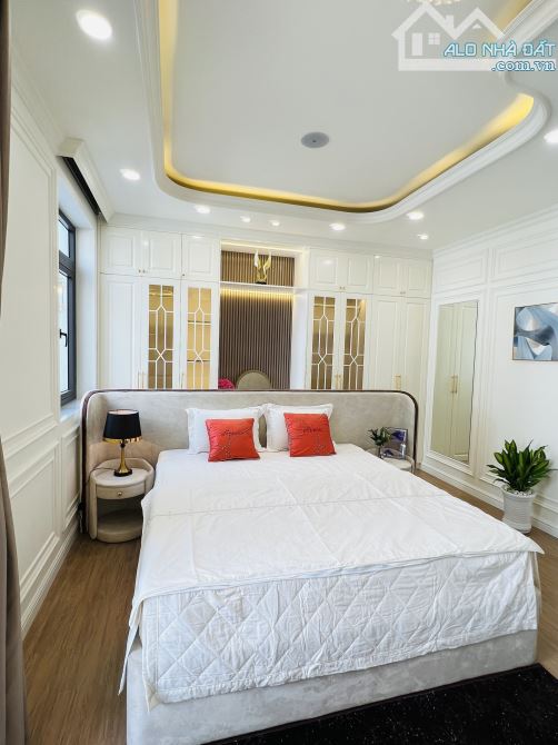 Bán biệt thự 6PN, 7WC đường Đặng Thùy Trâm,  Bình Thạnh, HCM , 15x16 ,240m2, 31,5 tỷ - 8