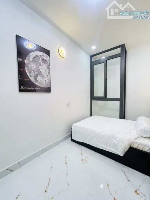 Nhà Mới Đẹp Gò Vấp - Gần Mặt Tiền, Công Viên Làng Hoa - 3PN - Full Nội Thất - Sổ Vuông - 8