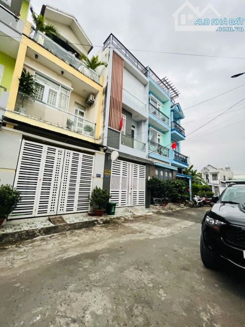 NHÀ ĐẸP 3 TẦNG NGANG 4.35M, 3PN, SÂN THƯỢNG, HẺM 8M ĐƯỜNG 21 NGUYỄN XIỂN, CHỈ 5.25TỶ - 9