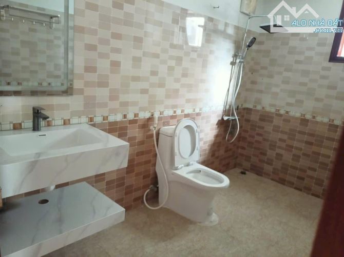 CHO THUÊ NHANH NHÀ KIỆT OTO 82 QUẢNG TẾ, TP HUẾ - 9