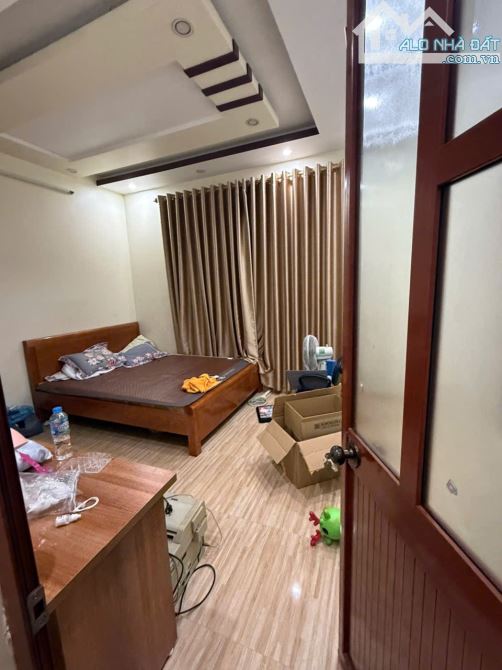 Bán căn nhà lô góc độc lập 3 mặt thoáng - 9