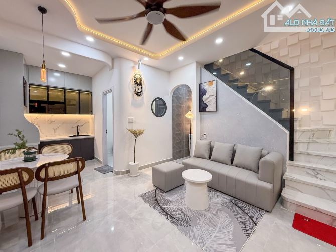 NHÀ MỚI Ở NGAY KHÔNG CẦN SỬA CHỈ CẦN XÁCH VALI CHỈ 6ty NHỈNH - 9