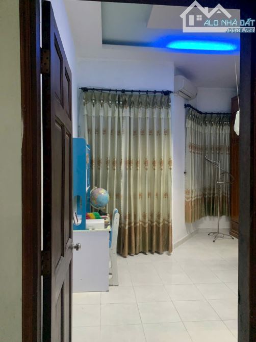 NHÀ 1 TRỆT 1 LẦU 4,2X10M 2PN 2WC FULL NỘI THẤT HẺM BA GÁC ĐƯỜNG 45 SÁT PHẠM VĂN ĐỒNG - 9