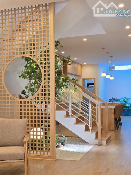 Siêu vip! NHÀ 3 TẦNG NGUYỄN ĐỔNG CHI thiết kế hiện đại trung tâm Hải Châu 81m2 7tyx - 9