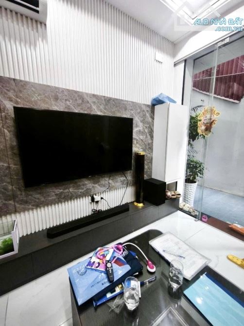 Nhà đẹp Ngõ Quỳnh, Hai Bà Trưng, cạnh trường học, 33m2 chỉ nhỉnh 7 tỷ. - 9