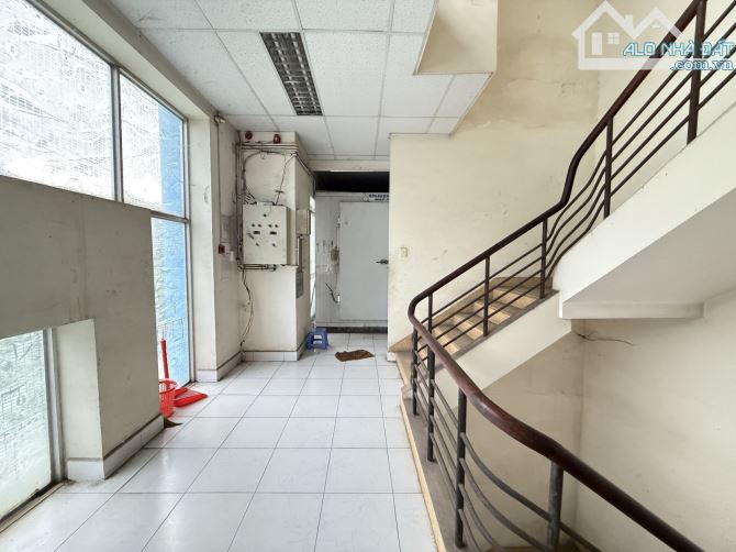 Bán Nhà Xưởng Sẵn 4108m2 ngang 82m x 100m Khu Công Nghiệp Tân Tao A 54 Tỷ - 9