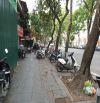 Cần bán gấp nhà mặt phố Bà Triệu, DT 560m2, MT 20m, giá: 435 tỷ