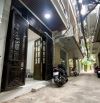 Bán gấp siêu phẩm nhà đẹp Cầu Giấy, ngõ nông gần ô tô, giá nhỉnh 7 tỷ, ba gác tránh