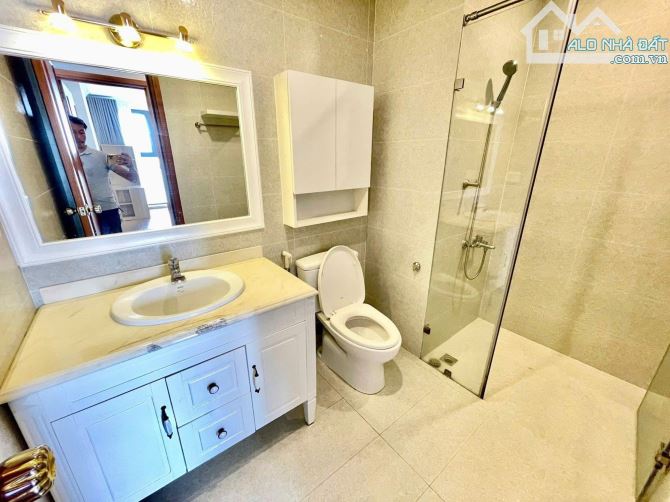 Bán CH toà CT2 The Emerald Đình Thôn, Mỹ Đình, Nam Từ Liêm. Gần SVĐ. 97m2. 9,1 Tỷ