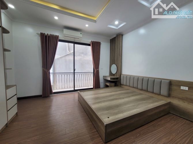 Thạch Bàn hàng HOT 35m 4Tầng, Sổ sẵn chỉ 5TỶ