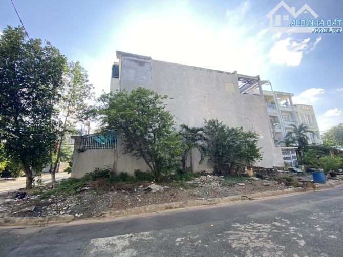 Bán lô đất Góc 2MT đường 12m Khu Mười Mẫu, BTĐ, Q2, dt 76m2 giá 10.4 tỷ TL