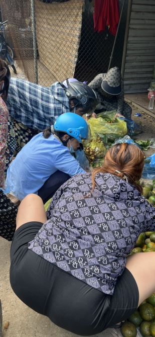 tôi chính chủ muốn bán lô đất.