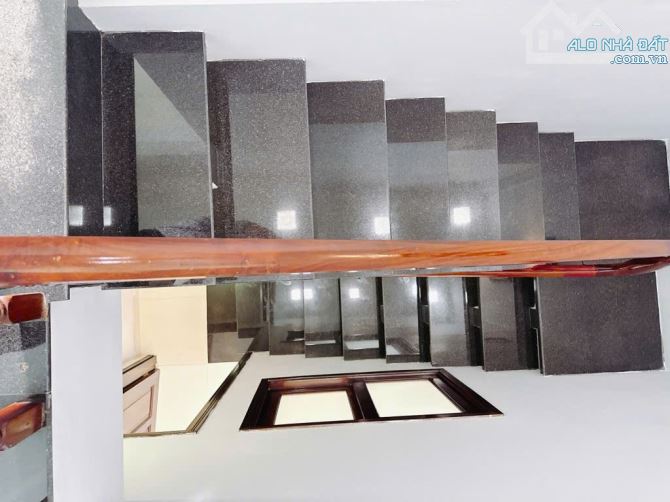 MẶT TIỀN KINH DOANH Q4 CÓ 1O TỎI