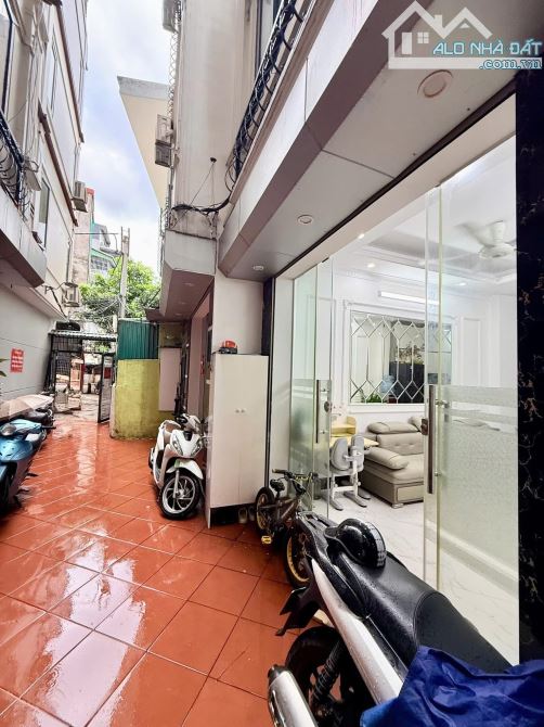 Bán Nhà 5 Tầng Gốc Đề Ngõ Rộng Thoáng, Nhà đẹp, Nhỉnh 7 tỷ
