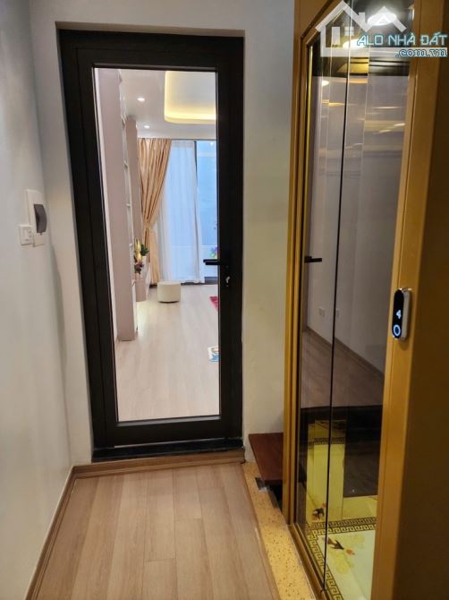 PHỐ THÁI HÀ,ĐẤT PHÂN LÔ,Ô TÔ ĐỖ CỬA-THANG MÁY-DT40M2-5TẦNG GIÁ CHỈ 16,8 TỶ