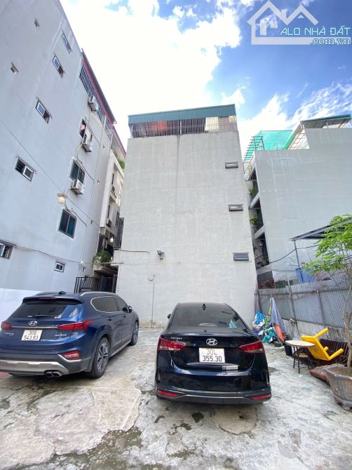 Chính chủ BÁN 60m LÔ GÓC, Ô TÔ, KINH DOANH , ngay cạnh CHỢ, nhỉnh 9 tỷ