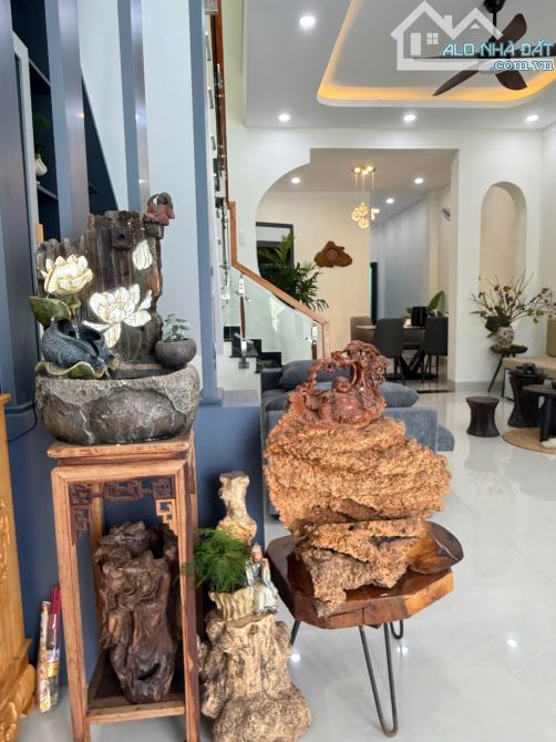 Cần Bán Căn Nhà Mê Hẻm 125 Trần Quý Cáp-Thông Hẻm Đại Lộ Võ Nguyên Giáp BMT