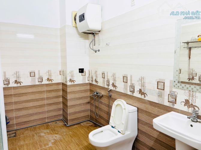 CHỦ CẦN BÁN NHÀ ĐƯỜNG 7M5 LÊ PHỤNG HIỂU,GẦN CHỢ, ĐỐI DIỆN ĐÀI BẮN PHÁI HOA