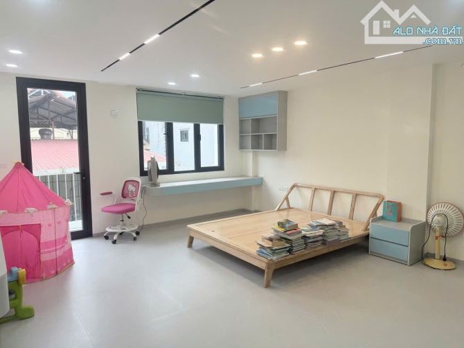 Bán nhà phố Trần Quang Diệu 57m, 7 tầng, mt 5.1m. Giá: 28.5 tỷ