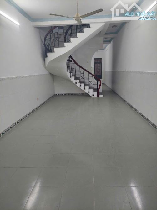 BÁN NHÀ 1 TRỆT 2 LẦU MẶT TIỀN KINH DOANH TRONG KDC AN BÌNH BIÊN HÒA.