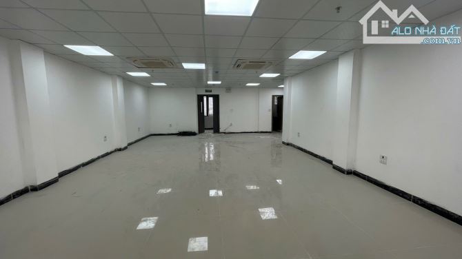 HƠN 70 TỶ - TÒA VP HOÀNG CẦU VIEW HỒ - 110M2 X 10T
