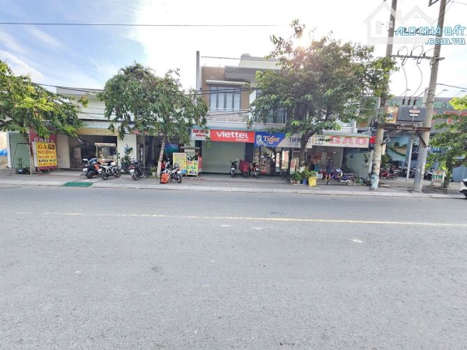 Nhà mặt tiền Trần Hưng Đạo, P Đông Hòa, Tp Dĩ An.