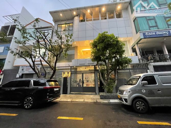 Bán nhà mt siêu bề ngang 10m đường A4 quận Tân Bình, DT: 10x 18m ( 180m2 ) Giá chỉ 50 tỷtl