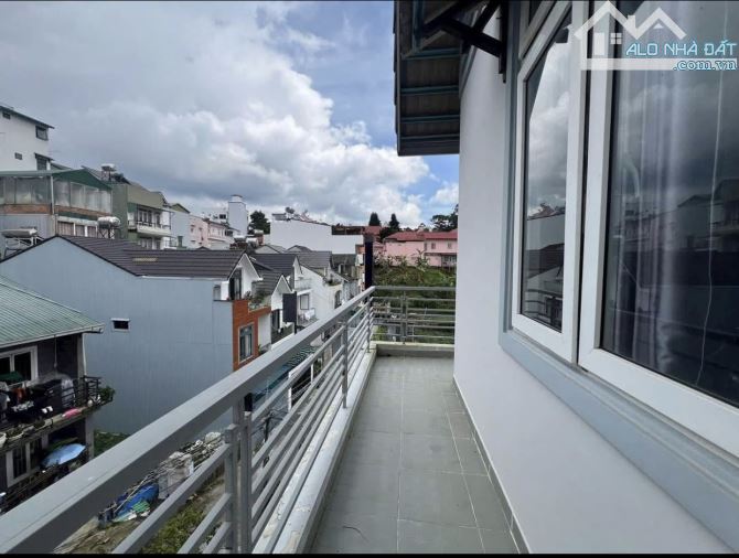 Chỉ 6,3 tỷ nhà sổ riêng, đường ô tô Ngô Quyền Đà Lạt 80m2