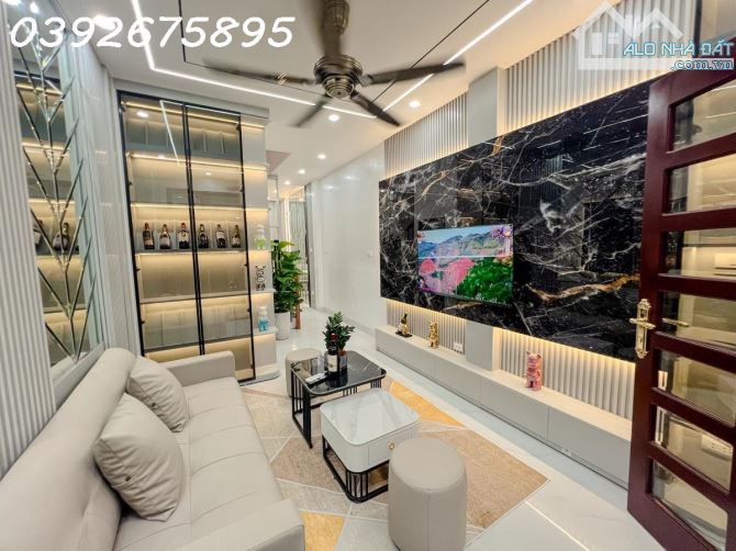 Bán nhà Thanh Lãm 46m2, 6 tầng, lô góc, ô tô tránh, thang máy,  ngõ thông,ở ngay