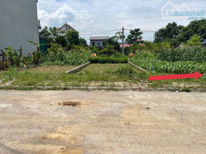 BÁN ĐẤT LÀN 2 ĐƯỜNG HỒ CHÍ MINH 90m. Có 2 mặt tiền. Gần HỒ VĂN SƠN. CHƯƠNG MỸ, HÀ NỘI