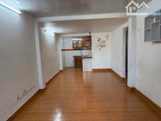 BÁN NHÀ ĐẸP THANH AM – LONG BIÊN – Ở NGAY – GẦN PHỐ – GIÁ CỰC TỐT, DT: 33M2, GIÁ: 5.1 TỶ C