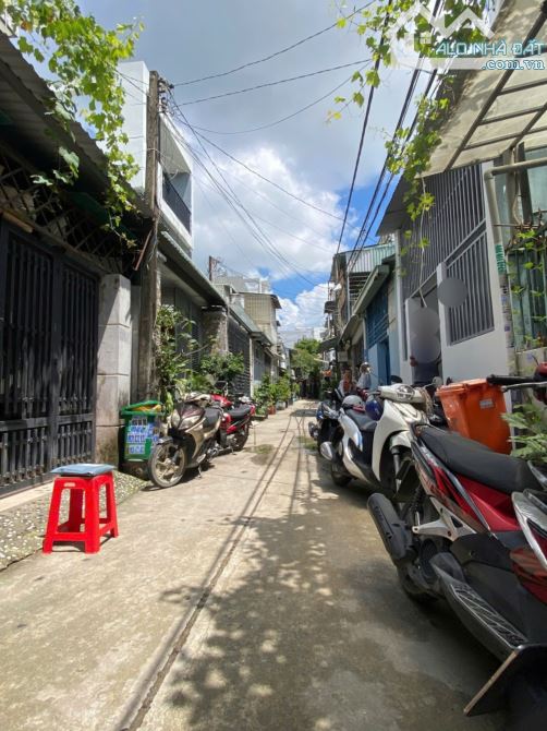 Bán Nhà Tân Thới Hiệp -  Quận 12 - sát Vách Gò vấp. Khu sầm uất. 50m2(4*12). Nhỉnh nhẹ 4.5