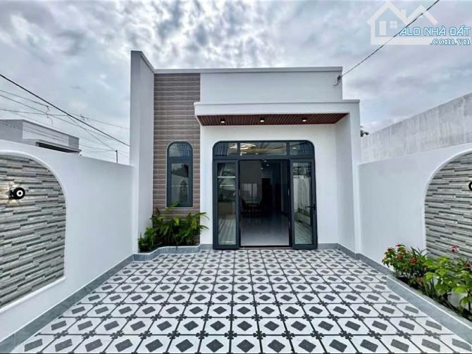 Hót Cấp 4 Giá Rẻ Chỉ 1,4 Tỷ Hơn . Sổ Riêng Gần Giáo Xứ Tân Triều