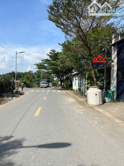 Bán xưởng góc 2 mặt tiền 1600m2 gần trạm thu phí Thiện Tân