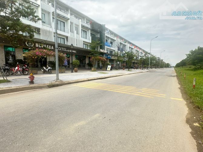 ‼️Bán Căn Shophouse 4 Tầng Dãy CM4 Gần Sát Trục Đường Võ Nguyên Giáp TP Huế 6,X tỷ