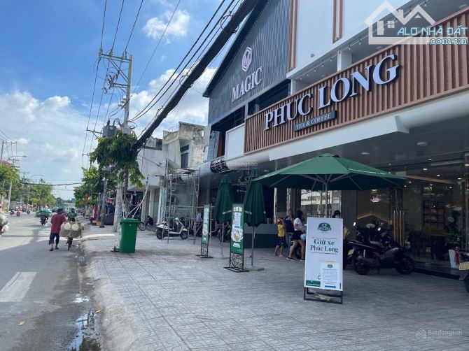 Bán nhà Cấp 4, DT 4.5x25m, Mặt Tiền Nguyễn Ảnh Thủ, p Trung Mỹ Tây, 13.98 tỷ