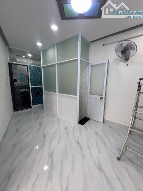 🏠 CHỈ 2 T.Ỷ 270 – NHÀ 3 TẦNG Ở NGAY – CƯ XÁ RA ĐA, QUẬN 6 Chính chủ cần b.án gấp