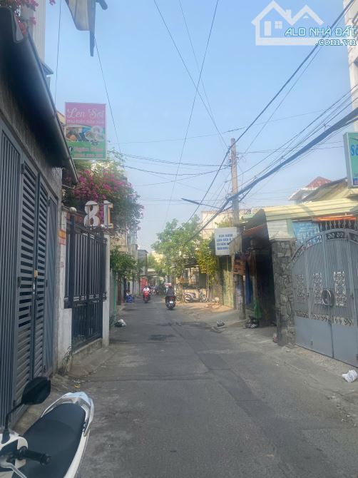 Em chính chủ cần bán căn nhà Hoàn Công gần Vincom BH bệnh viện Hoàn Mỹ kế bên