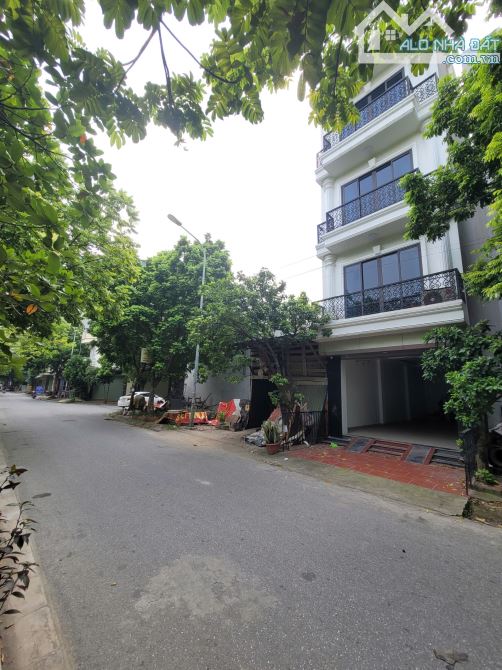 Bán nhà liền kề Cổng Đồng La Khê, gần Terra An Hưng, DT 55m2 5T giá 16,1 tỷ LH Vân Anh