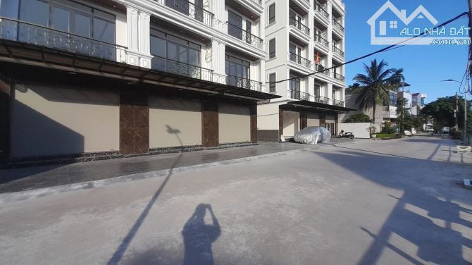 💥Bán nhà 5 tầng , thang máy tại Tôn Đức thắng  👉Vị trí ngay Cầu an dương 1  Đường ô tô t