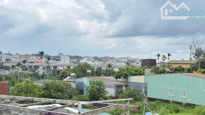 Bán nhà Mê đẹp hẻm 125 Trần Quý  Cáp -  thông Hẻm Đại Lộ Võ Nguyên BMT