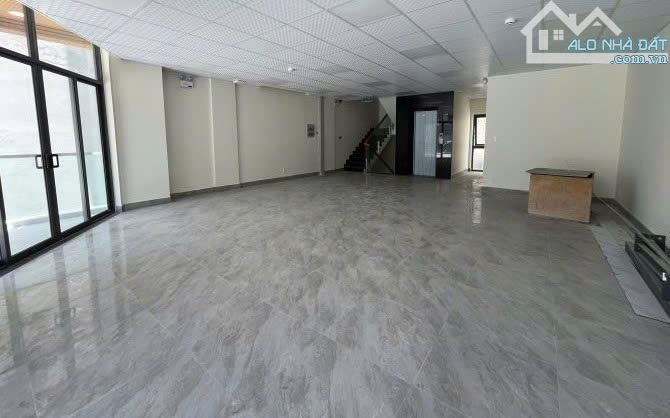 Cho thuê MT kinh doanh 35A Trần Đình Xu , P. Cầu Kho, Q.1
