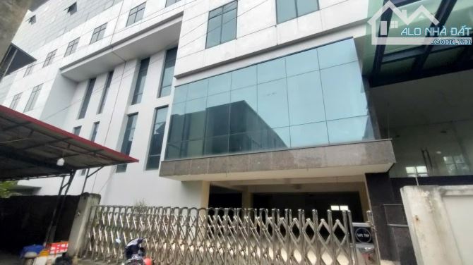 Cho thuê kho đường Nguyễn Trác, Hà Đông. DT 1500m, xây dựng kiên cố. có PCCC tự động. Giá