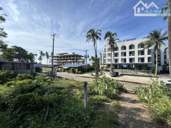 Bán 215m2 có 150m2 thổ cư view biển mặt tiền Huỳnh Thúc Kháng, Hàm Tiến