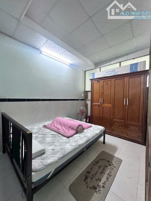 Bán Căn Nhà Cấp 4, DT 85M2, Sổ Riêng Thổ Cư, Gần Giáo Xứ Tân Mai, Phường Tân Mai.